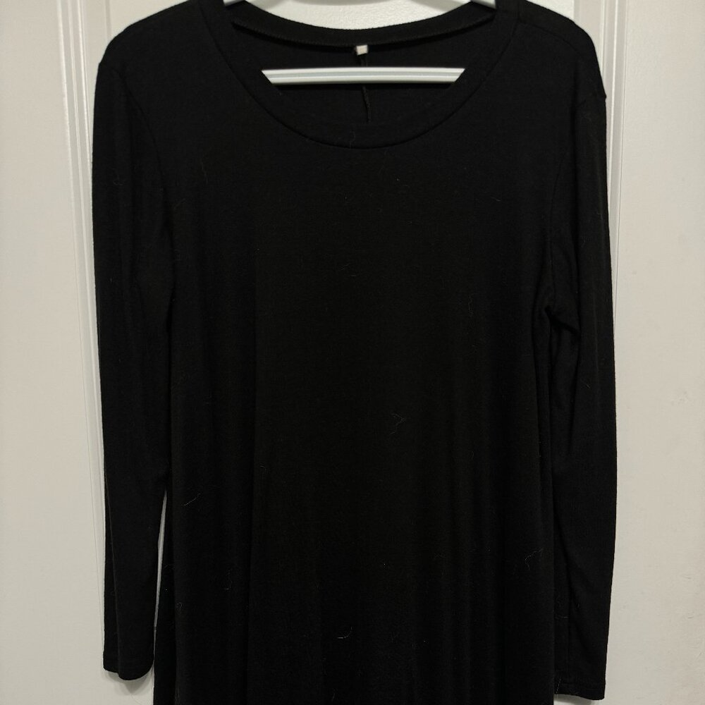 Black and white tunic with lacey trim